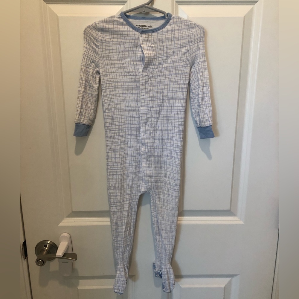 Magnetic me footies 12-18 months